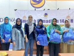 Garnita Malahayati Sulsel Bagi Sembako Jelang Lebaran, Cicu : Merupakan Bentuk Kepedulian