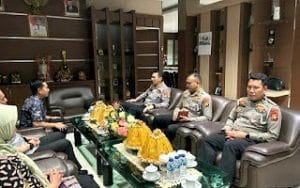 Dirlantas Polda Sulsel – Kepala Bapenda, Bahas Strategi Peningkatan Pelayanan Samsat