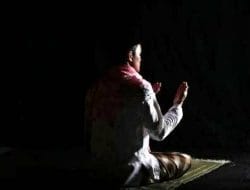 Sengaja Meninggalkan Salat Lima Waktu, Dosanya Lebih dari Zina