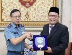 Danlantamal VI Makassar, Laksma TNI Ivan Gatot Kunjungi Wali Kota Danny