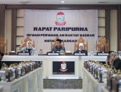 Rapat Paripurna, Wakil Wali Kota Makassar : Dibutuhkan Kualitas Tumbuh Kembang Anak