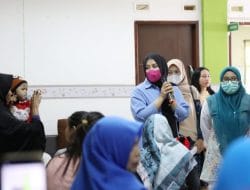 Respon Cepat, Fatmawati Rusdi Kunjungi Penderita Gizi Buruk di Manggala