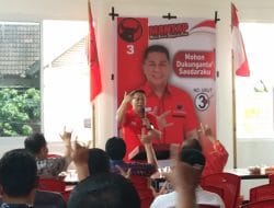 Elias Robert Caleg PDIP Sulsel Mulai Pertarungan dengan Doa