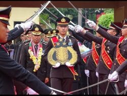 Upacara Tradisi Wisuda Pelepasan Purna Bhakti Personel Polda Sulsel Periode Juli 2022 – 1 Oktober 2023