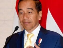 Presiden Pakai Dasi Kuning, Jokowi : Masa Nggak Tahu