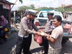 Melalui Program Bantaeng Berbagi, Polres Bantaeng Kembali Berbagi Nasi Siap Saji