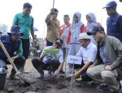 Hadiri Penanaman Sejuta Pohon Sedunia Pj. Bupati Takalar Harap Dapat Memberikan Kontribusi Positif Dalam Melestarikan Alam