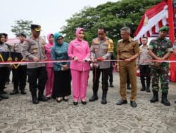 Kapolda Sulsel Bakti Sosial, Bakti Kesehatan dan Pasar Murah di Bone