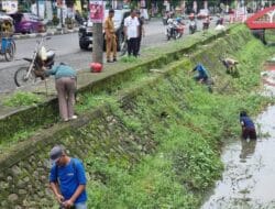 Antisipasi Banjir, Pj. Bupati Takalar instruksikan Dinas Lingkungan Hidup Bersihkan Kanal