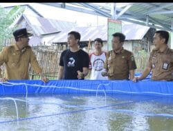 Optimalkan Potensi Perikanan dalam Pengentasan Kemiskinan Ekstrim, Pj. Bupati Takalar Meninjau Langsung Kegiatan Budidaya Air Tawar