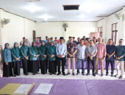 Jelang Idul Fitri, Masyarakat Miskin Ekstrem dapat Paket Sembako dari Pj. Bupati dan Pj. Ketua PKK Takalar