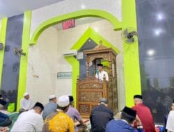 Pastikan Penyaluran Paket Sembako Terarah, Pj. Bupati Takalar didampingi Pj. Ketua TP. PKK Tarwih Bersama Mayarakat Miskin Ekstrim di Galesong Selatan