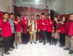 Ratusan Pendukung Antar H,Amin Yakub Kembalikan Formulir Pendaftaran Cabup di Partai PDIP dan Nasdem