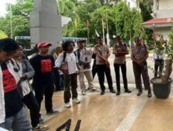 Mahasiswa Unpatti Aksi Tolak PTN-BH