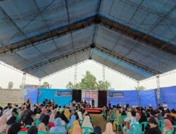 Kunjungan Calon Bupati Gowa, Husniah Talenrang Di Banjiri Ribuan Warga Barombong