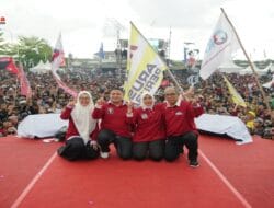 Menang dengan MULIA, Diguyur Hujan Kampanye Akbar Dipadati Puluhan Ribu Warga