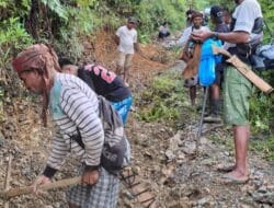 Jalan Rusak dan Longsor di Lamahang-Rana, Warga Desak Pemerintah Segera Bertindak