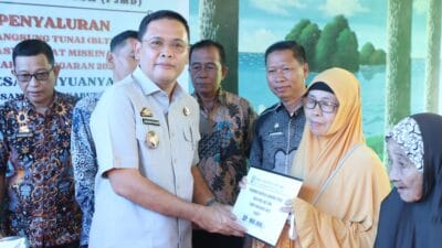 Jelang Idul Fitri, Wakil Bupati Takalar Pantau Pasar Murah di Desa Banyuanyara