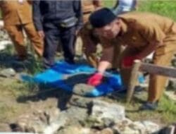 Pj Bupati Buru Letakkan Batu Pertama Pembangunan Rumah Layak Huni di Waeapo, Syarif Hidayat: Ini Wujud Nyata Pengentasan Kemiskinan