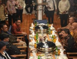 Munafri-Aliyah Bahas Pendidikan Bersama Mendikdasmen di Atas Kapal Pinisi Makassar