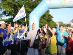 Bersama Ketua TP PKK, Wali Kota Munafri Lepas Peserta Jalan Santai Harganas ke-32 Tingkat Sulsel