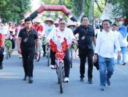 Penuh Warna dan Keceriaan, Pemkab Takalar Gelar Pawai Sepeda & Becak Hias Sambut HUT ke-80 RI