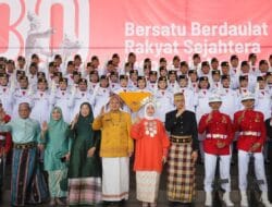 Munafri Berbusana Adat Toraja, Aliyah Tampil Anggun dengan Adat Bugis