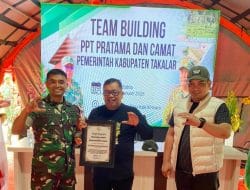 Korem 141/Toddopuli Anugerahi Penghargaan kepada Bupati Takalar di Penutupan Team Building