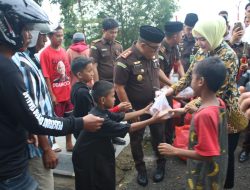 Aksi Ramadan Kejari Takalar: Sapa Warga dengan Takjil