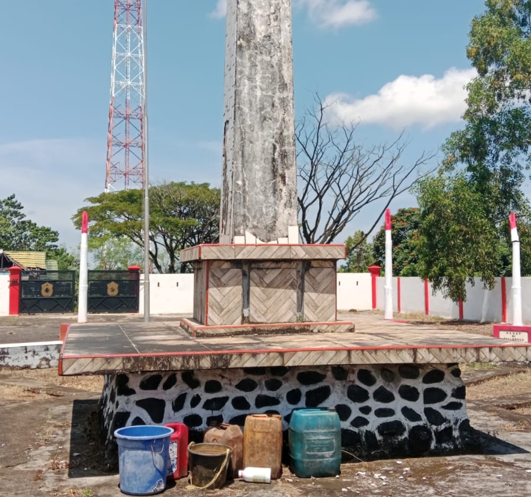 Kondisi Tugu atau Tiang Bendera Lapris, Minggu (19/04/2026