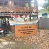 Kantor UPT Dikbudpora Mangarabombang Disorot, Lingkungan Kumuh dan Dipenuhi Sampah