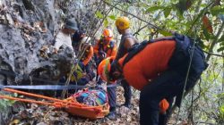 Penuh Drama, Tim SAR Evakuasi 6 Mahasiswa KKN Unhas yang Terjebak di Gua Pangkep