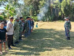 Koramil Marbo Dan Polsek Gotong Royong Bersihkan Lingkungan Bersama Warga Lengkese